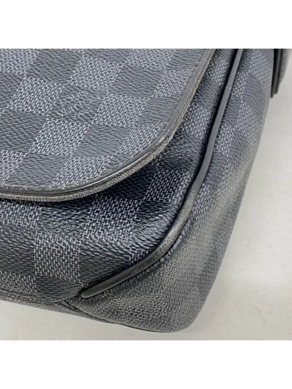 Louis Vuitton Shoulder Bag Damier Graphite District PM Gray